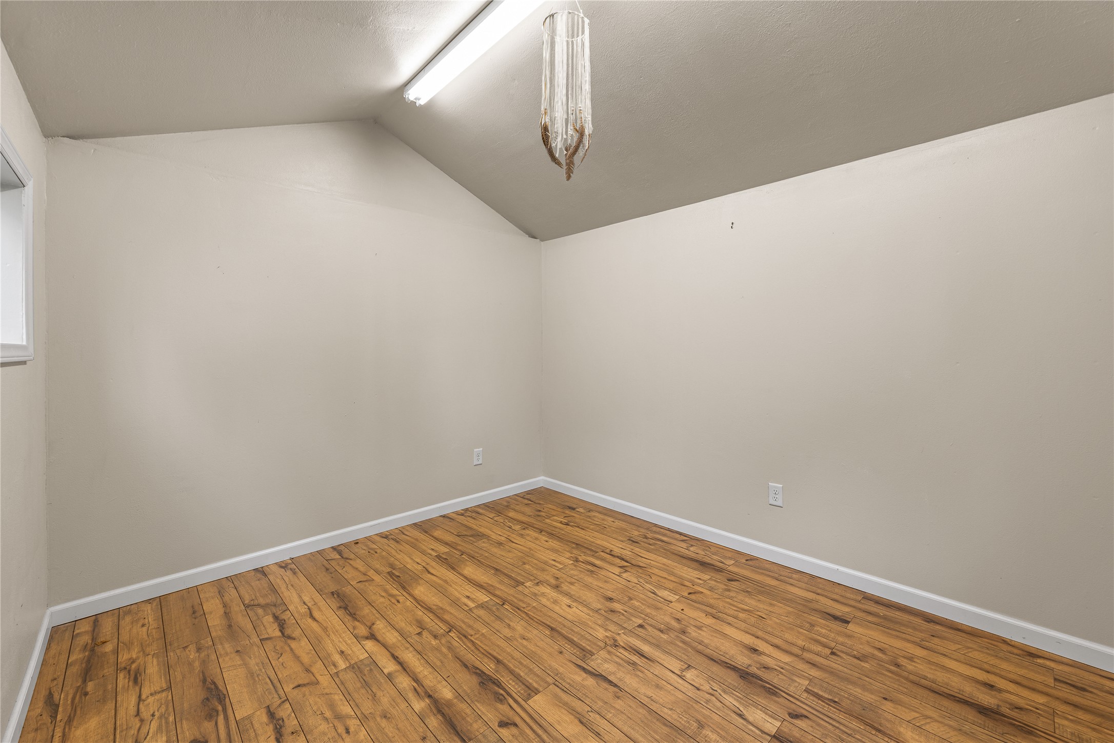 665 Woodworth Avenue Property Photo 54