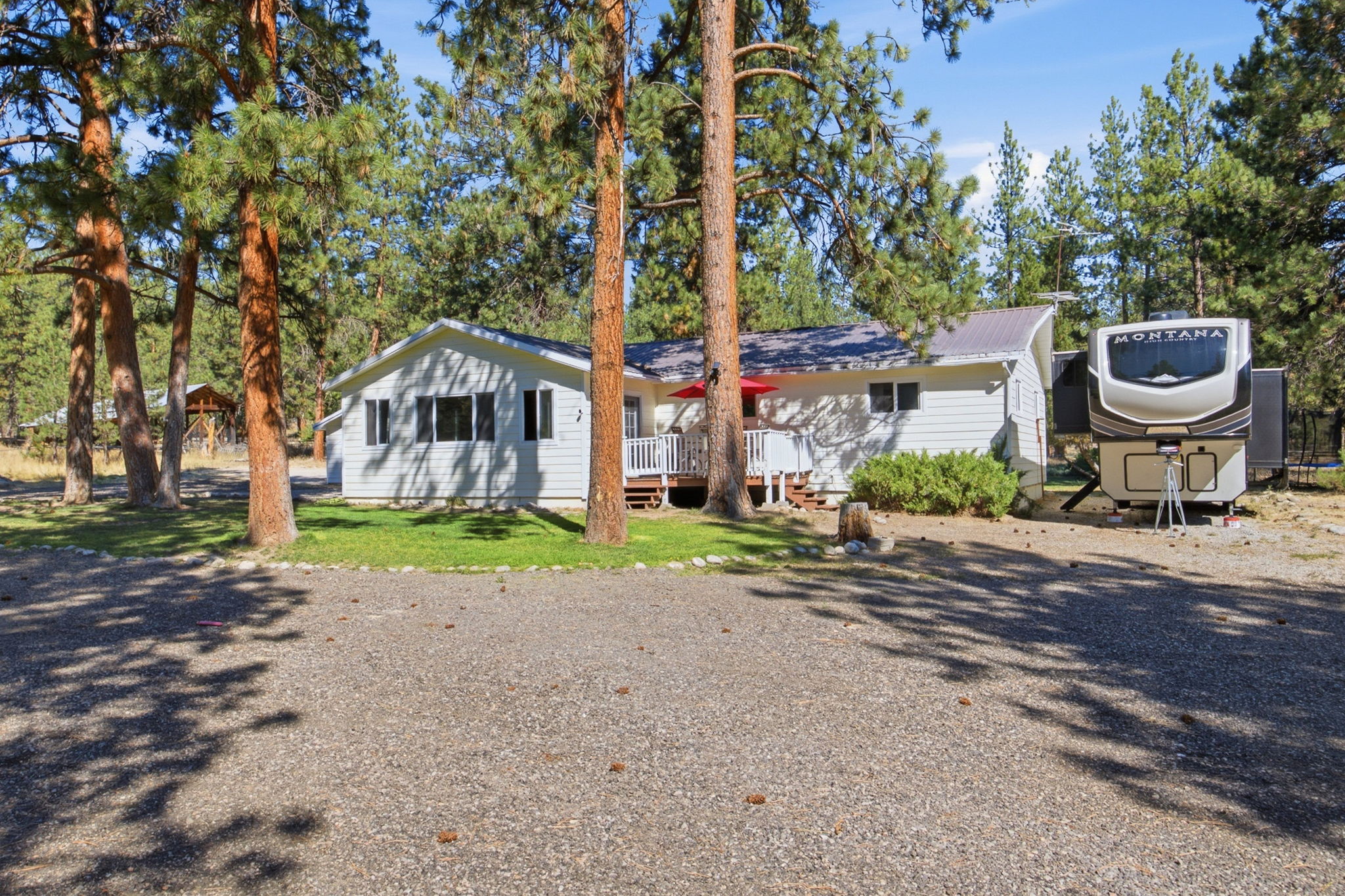 516 Pebble Lane Property Photo 4