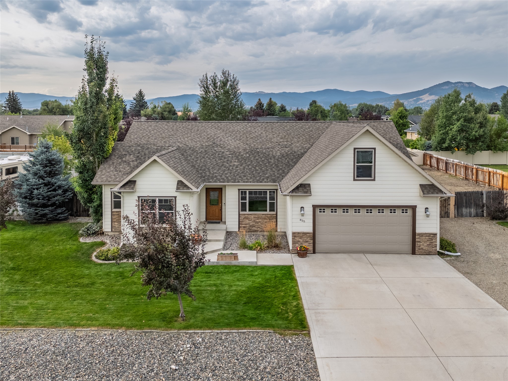 835 Cap Road Property Photo 1