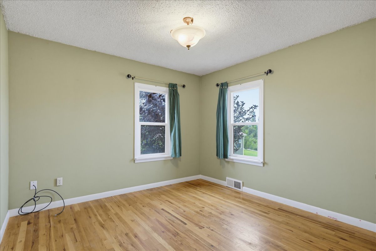 2202 3rd Street S Property Photo 11