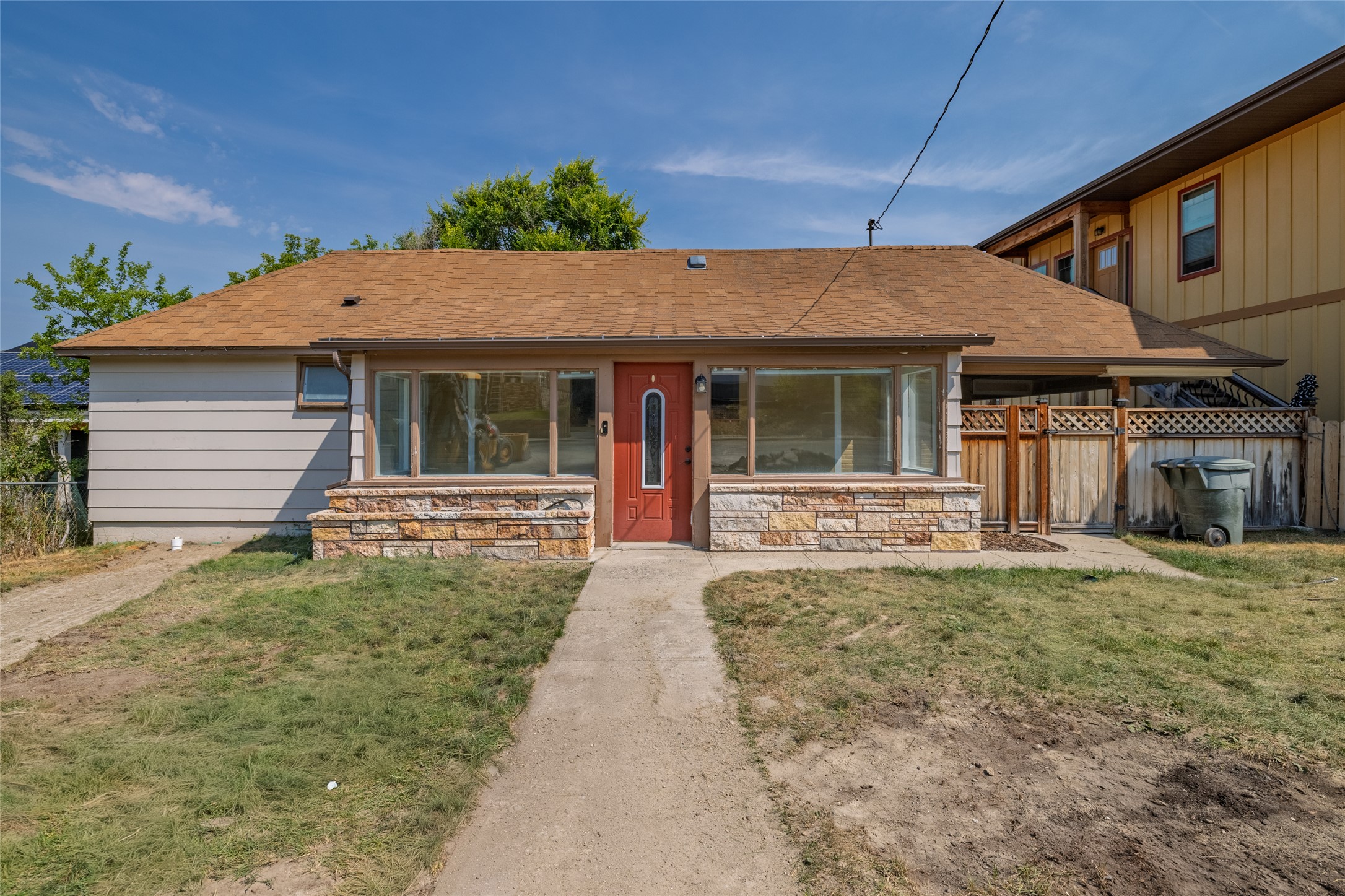 326 Pine Street Property Photo 1