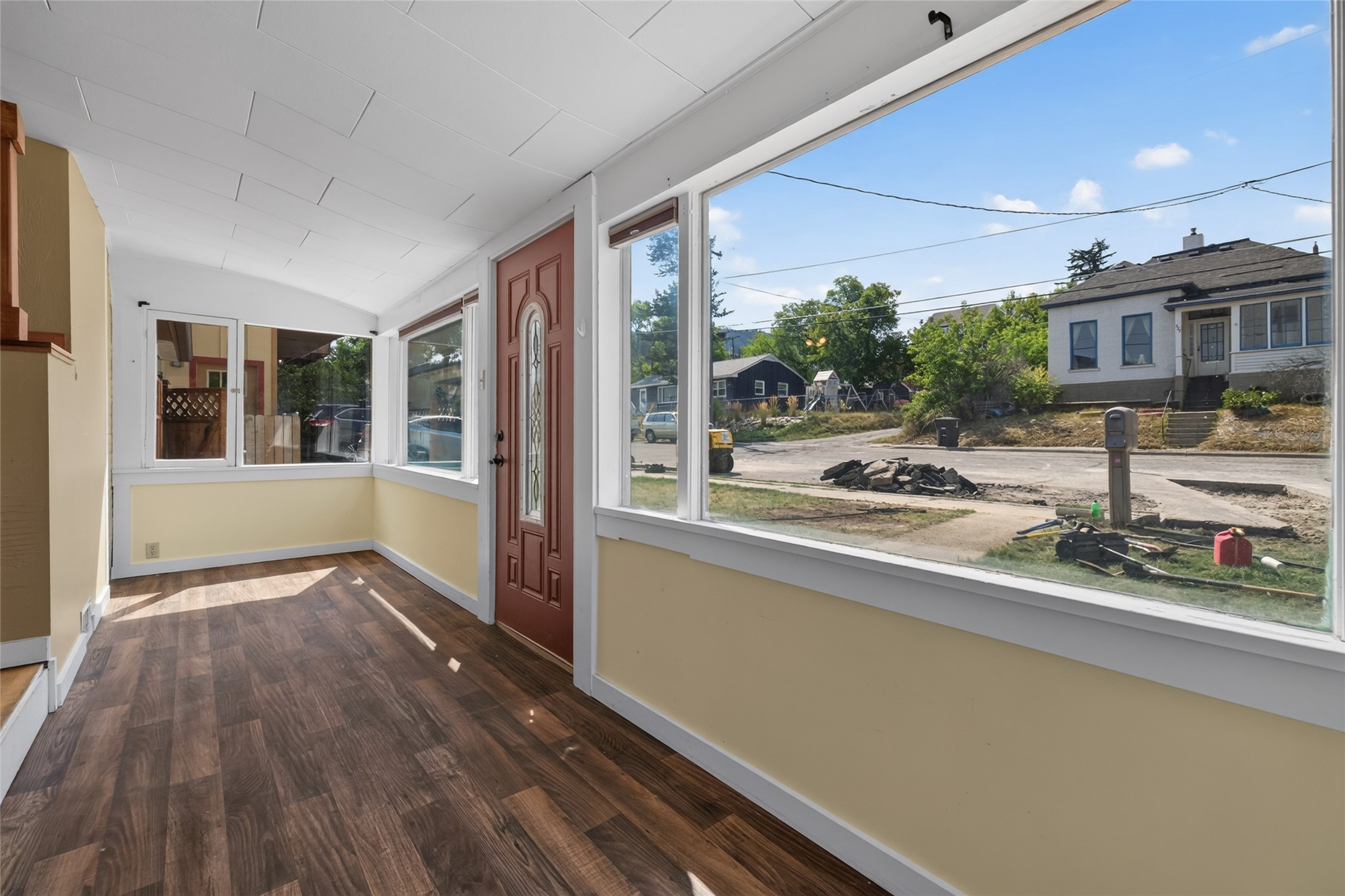 326 Pine Street Property Photo 3