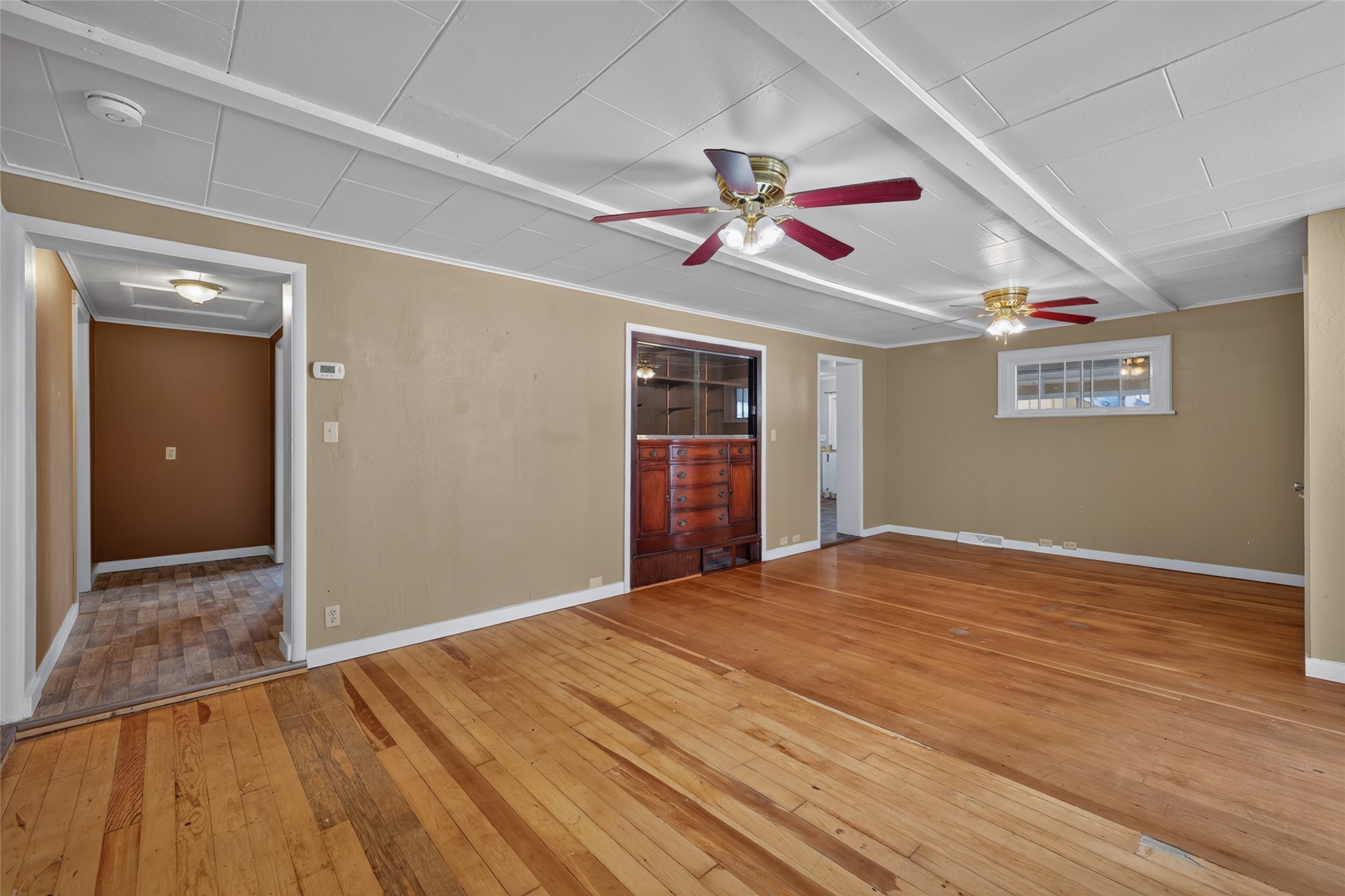 326 Pine Street Property Photo 5