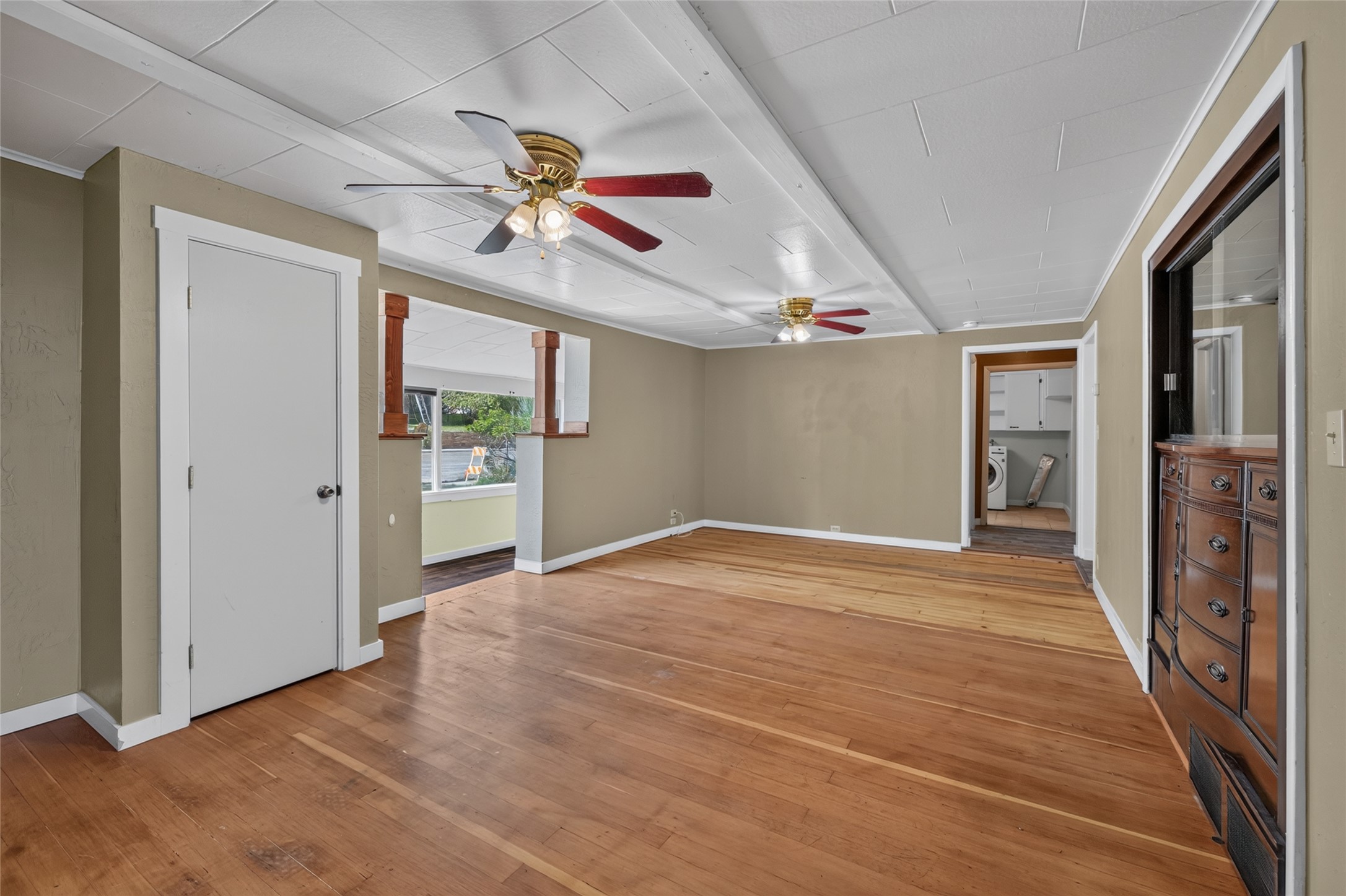 326 Pine Street Property Photo 6