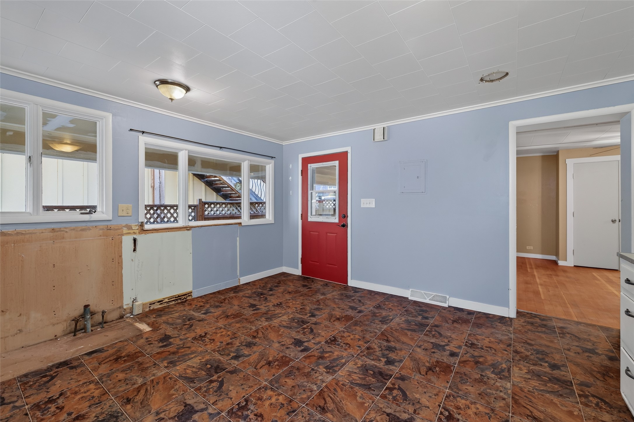 326 Pine Street Property Photo 12