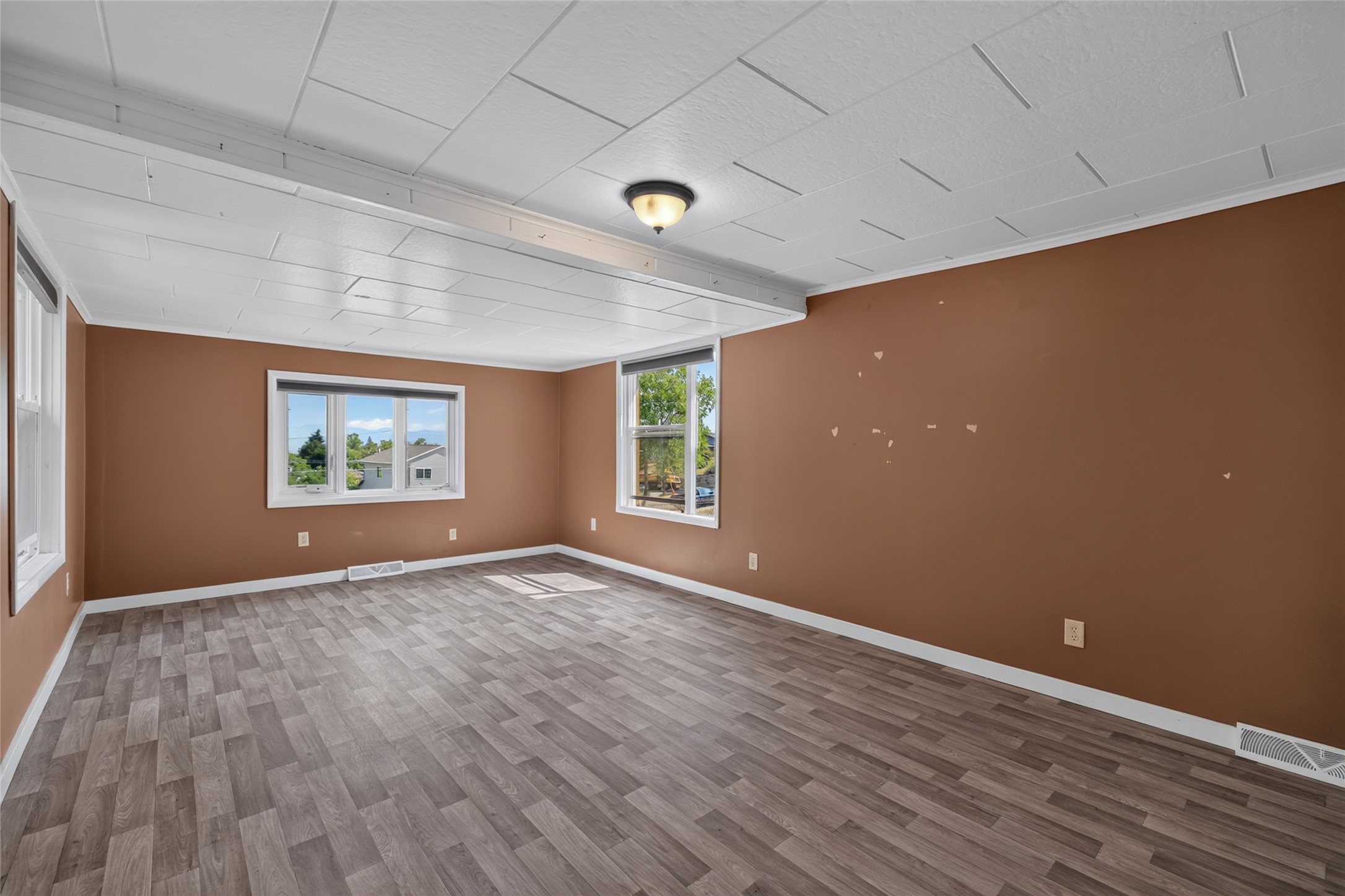 326 Pine Street Property Photo 13