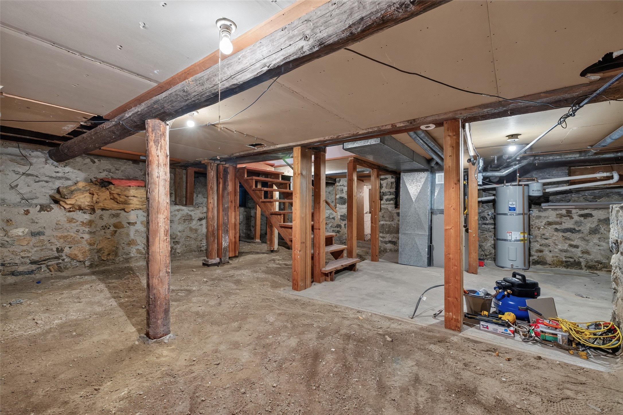 326 Pine Street Property Photo 23