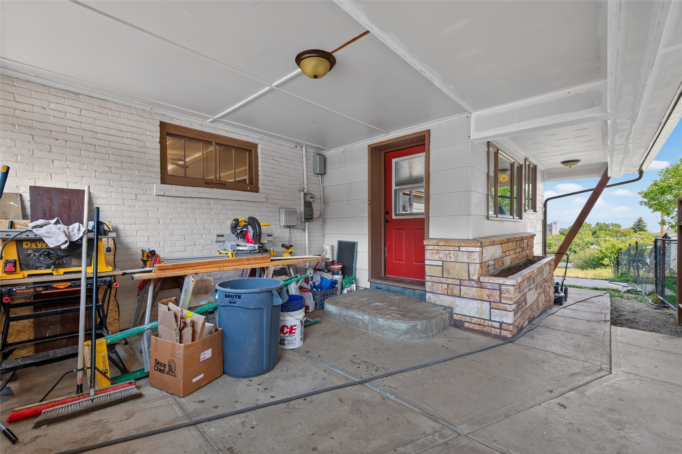 326 Pine Street Property Photo 28