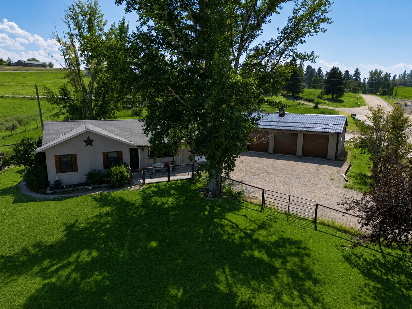 4044 Illinois Bench Road Property Photo 1