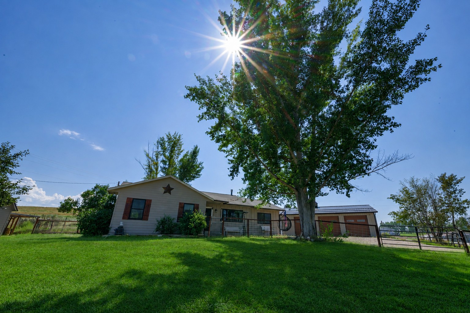 4044 Illinois Bench Road Property Photo 3