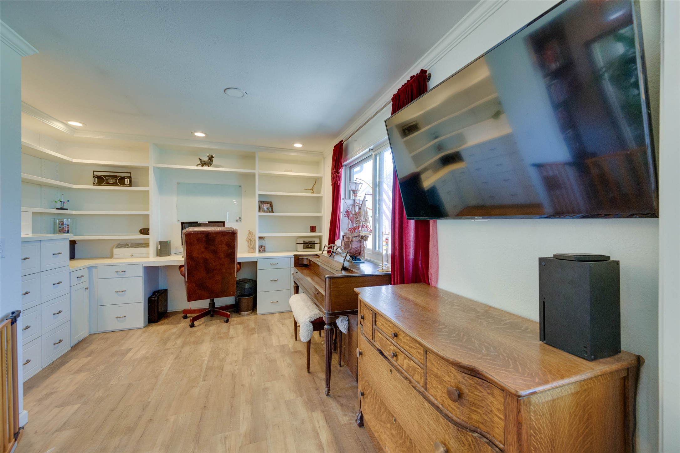 4044 Illinois Bench Road Property Photo 17