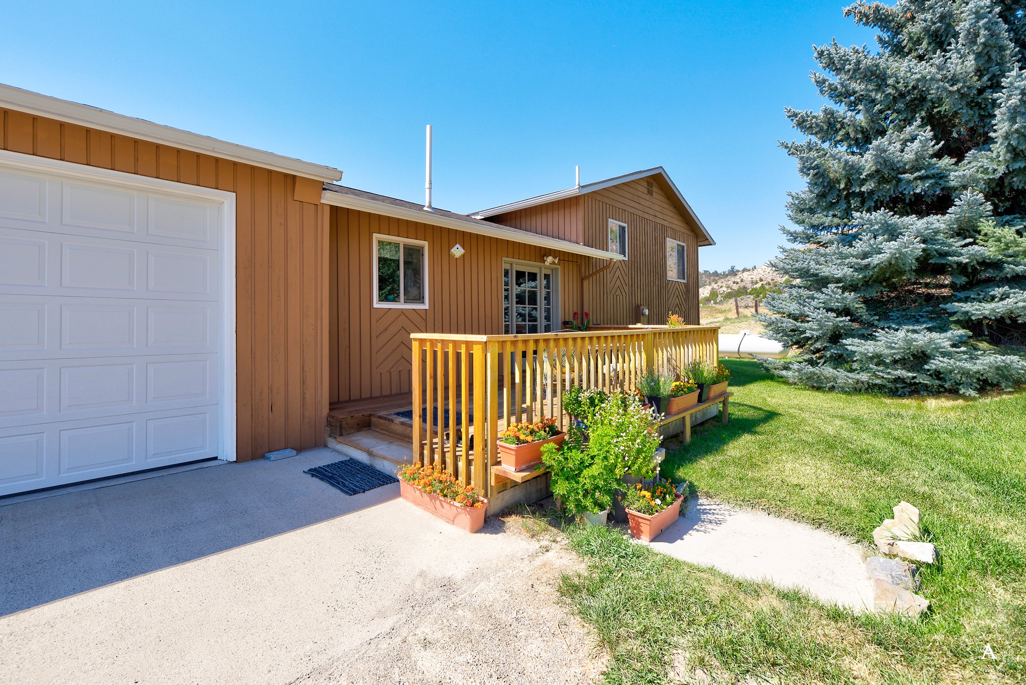 643 Us Highway 12 E Property Photo 2
