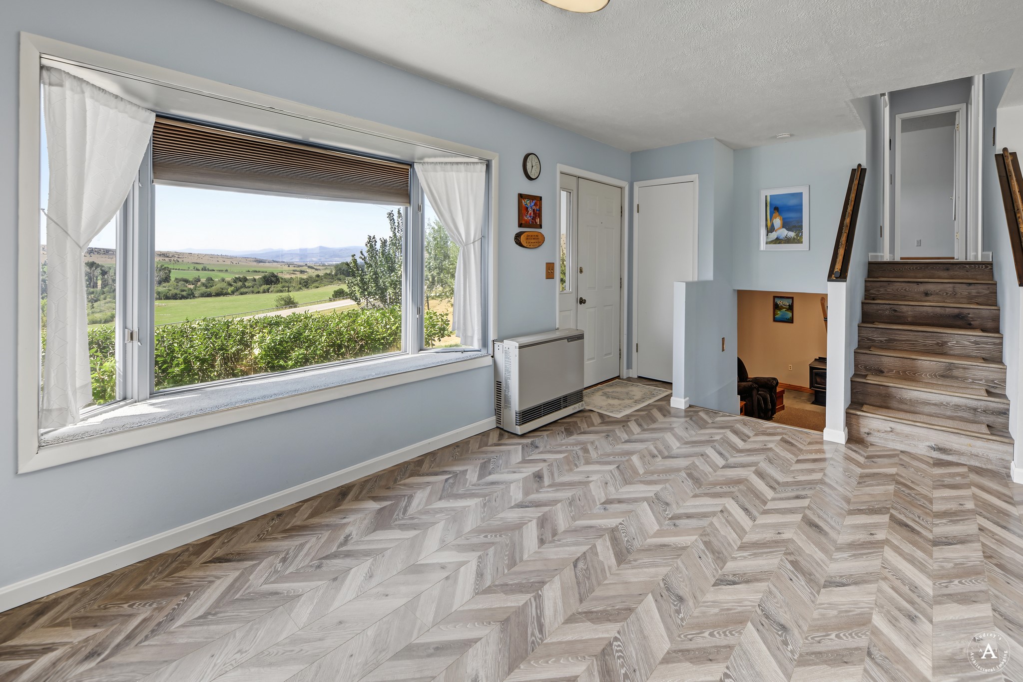 643 Us Highway 12 E Property Photo 9