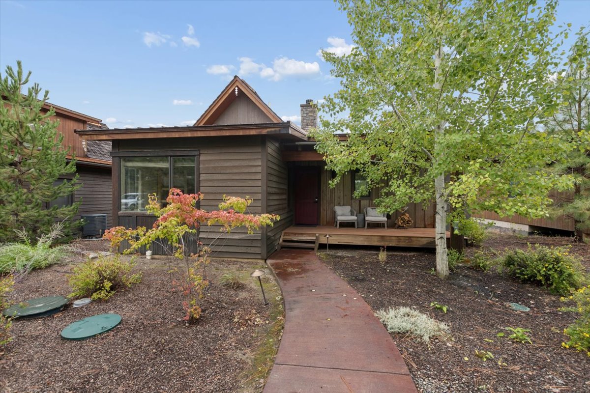 44 Cottage Lake Lane Property Photo 2