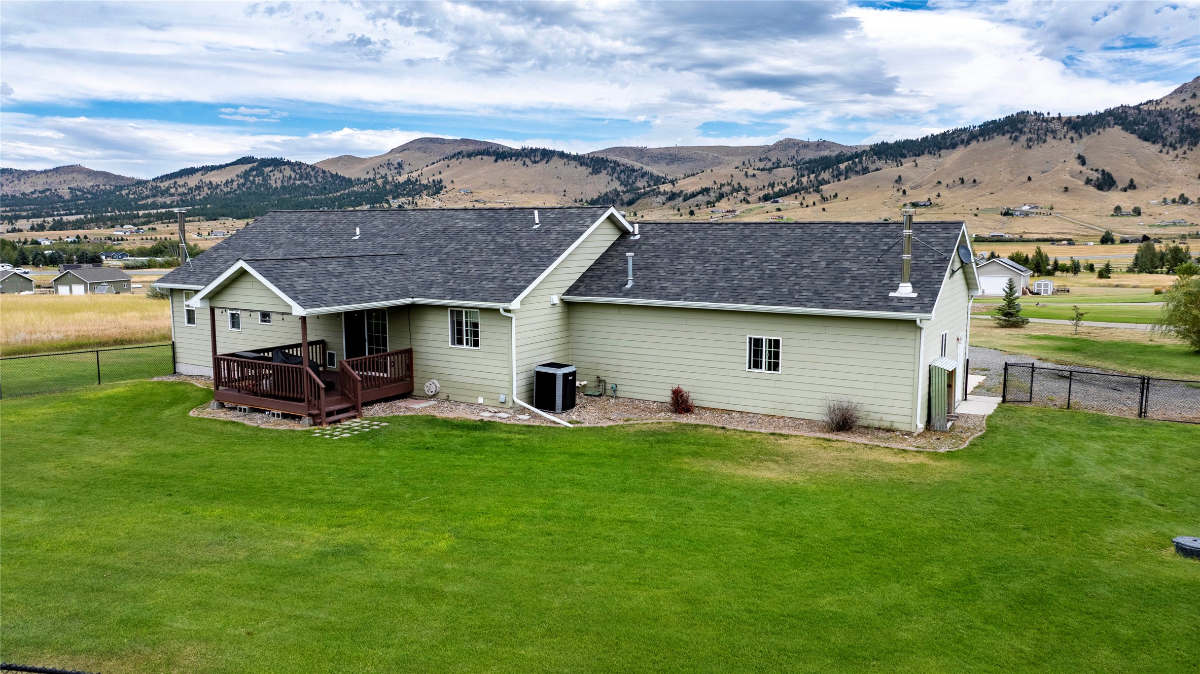 14 Cedar Waxwing Court Property Photo 2