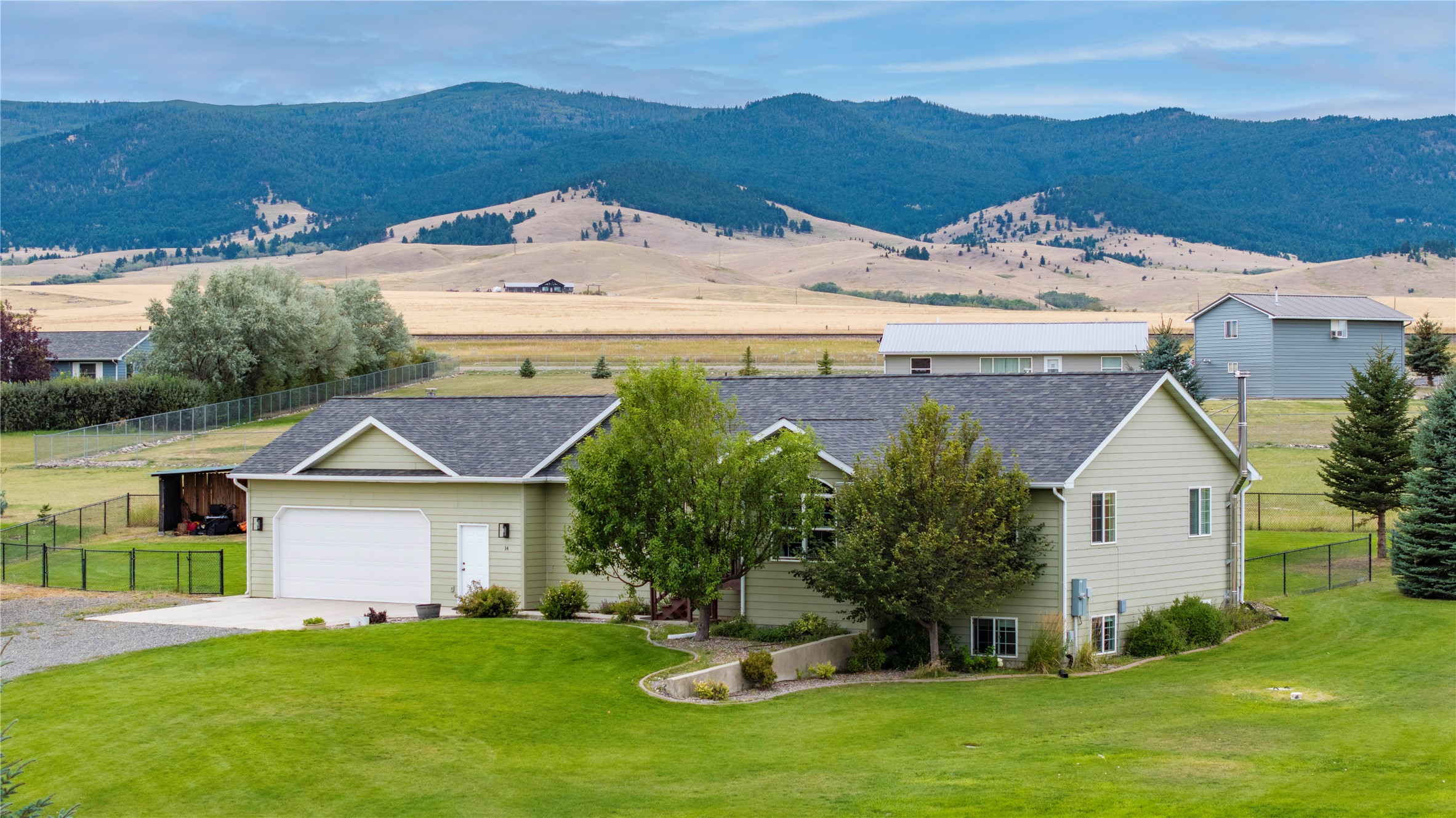 14 Cedar Waxwing Court Property Photo 3