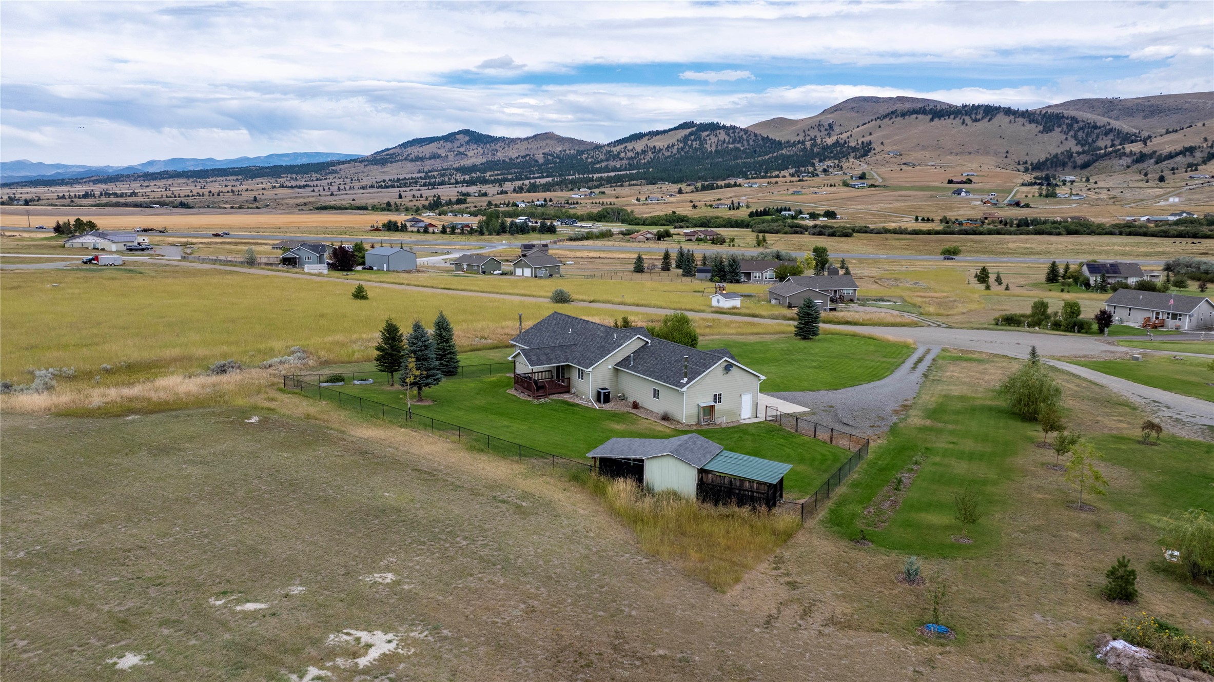14 Cedar Waxwing Court Property Photo 53