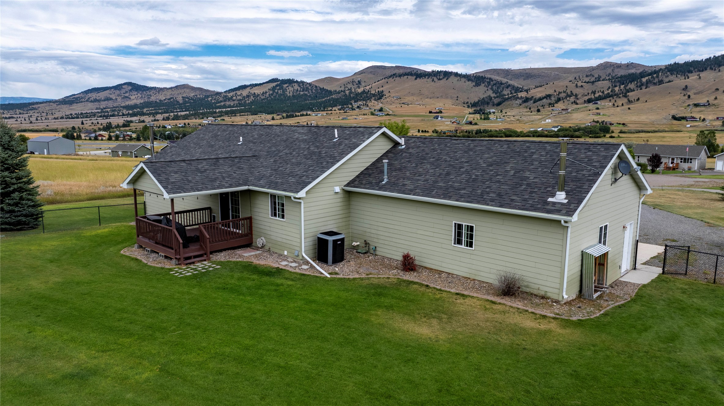 14 Cedar Waxwing Court Property Photo 54