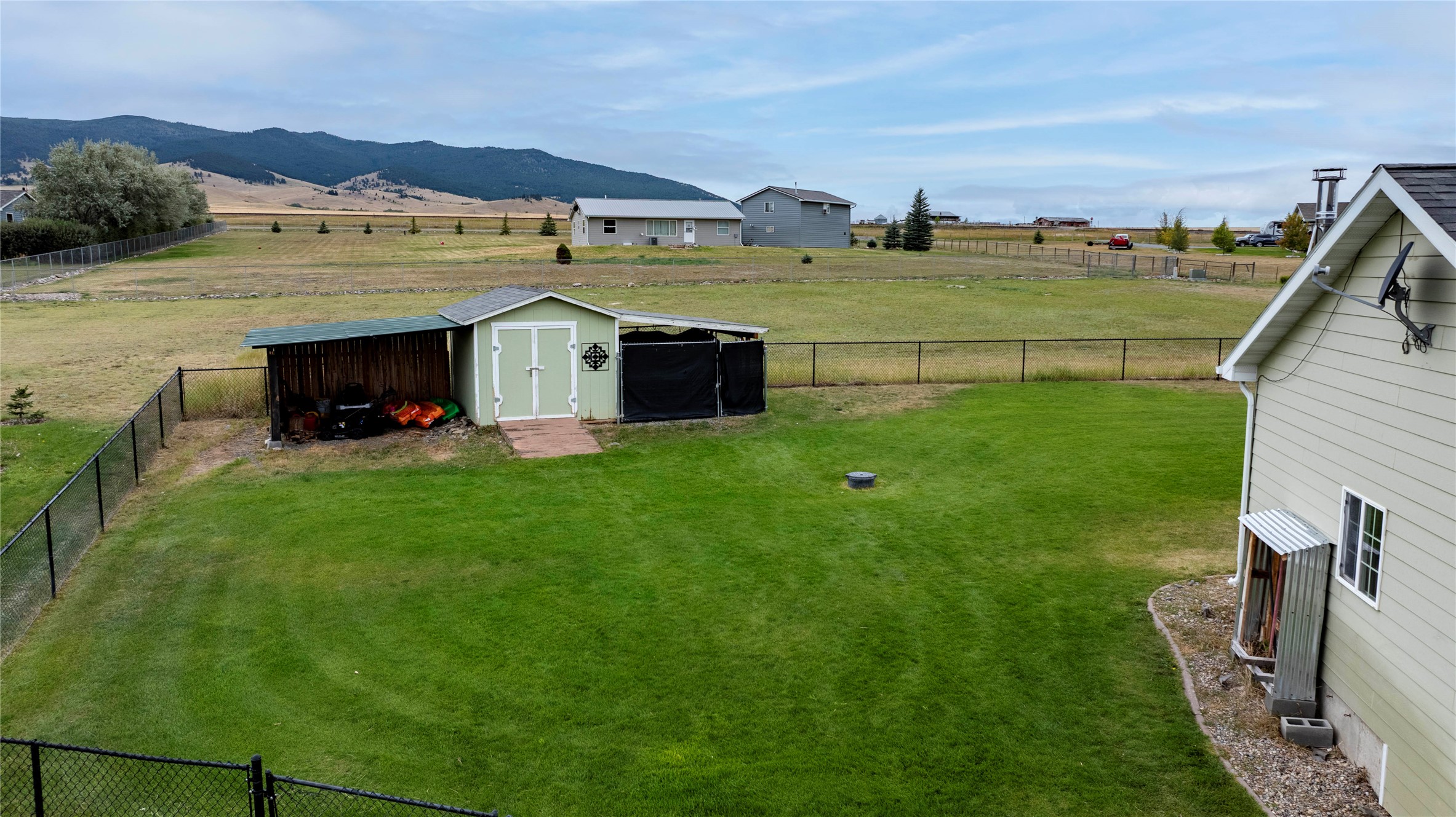 14 Cedar Waxwing Court Property Photo 57