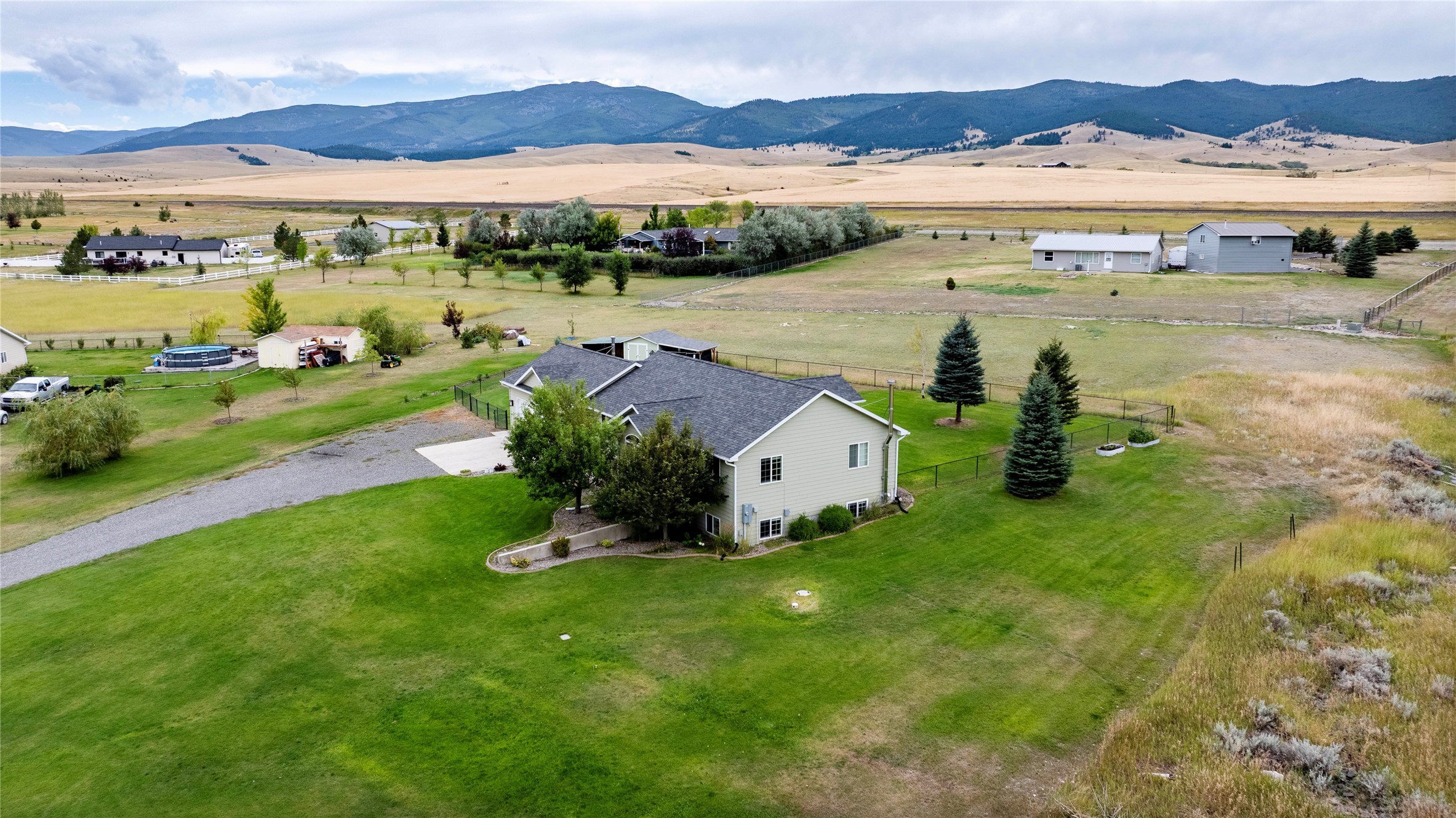 14 Cedar Waxwing Court Property Photo 58