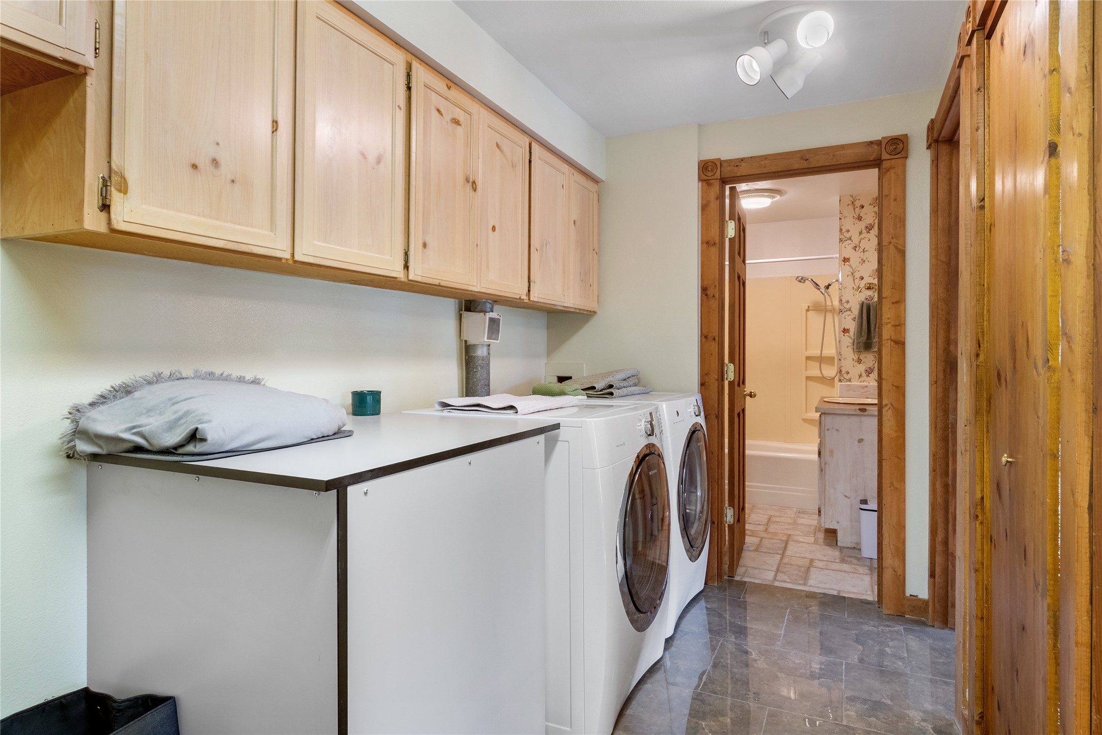 3676 Silverthorn Drive Property Photo 25