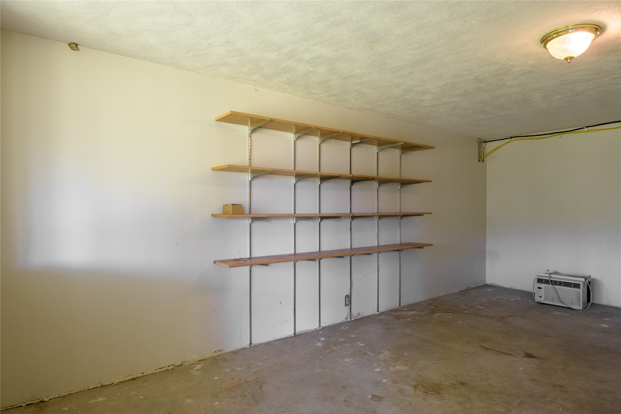 3676 Silverthorn Drive Property Photo 32