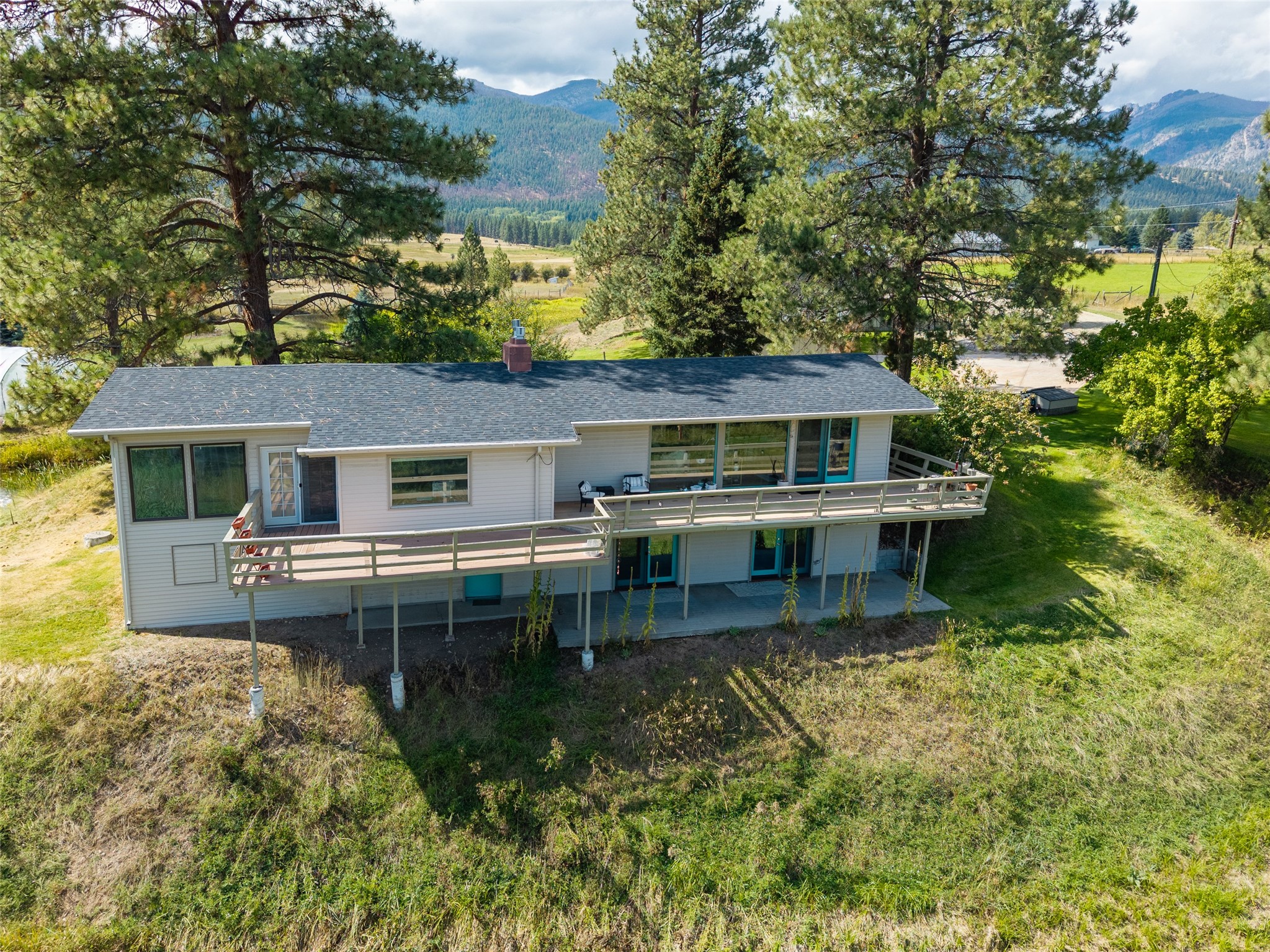 3676 Silverthorn Drive Property Photo 96