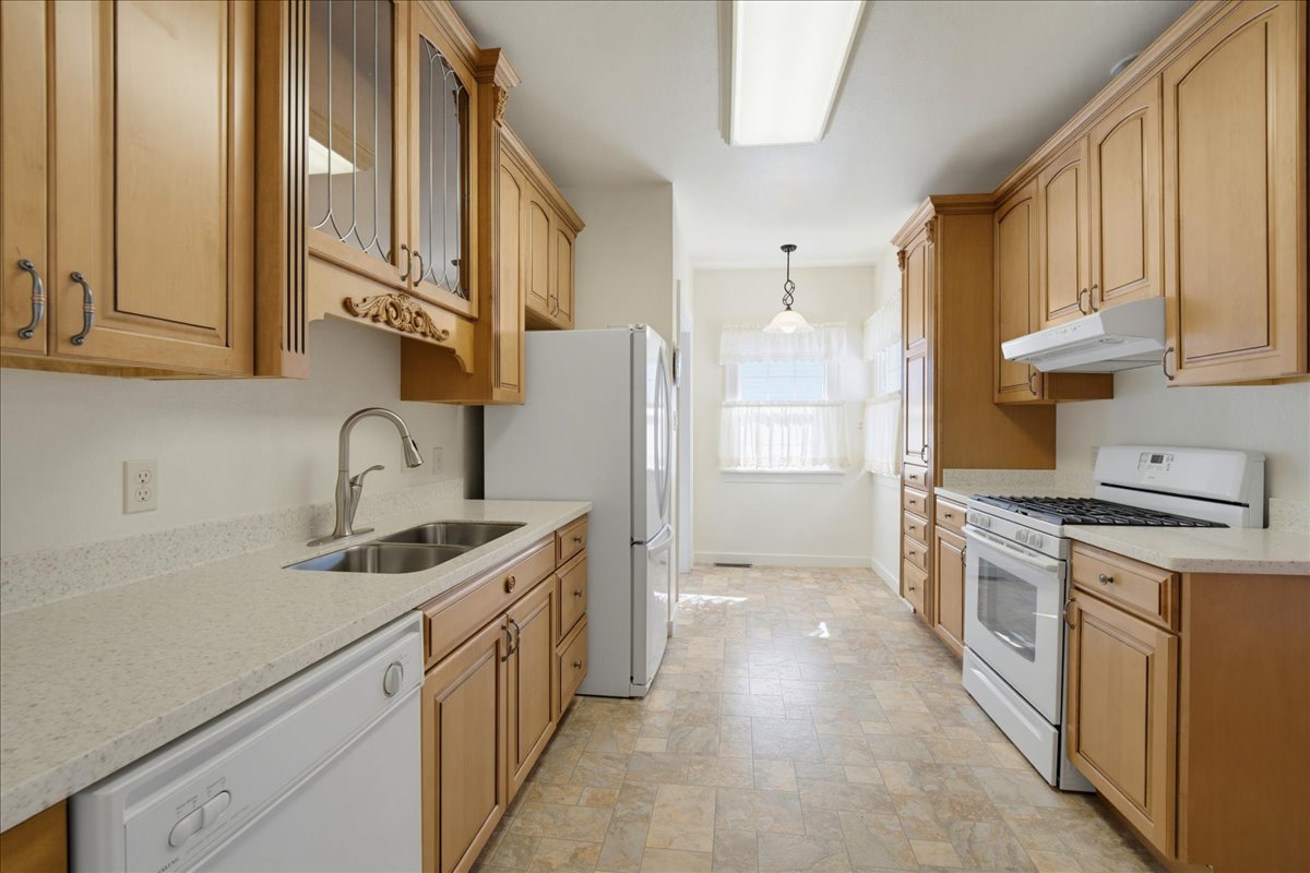 1921 4 Avenue N Property Photo 6