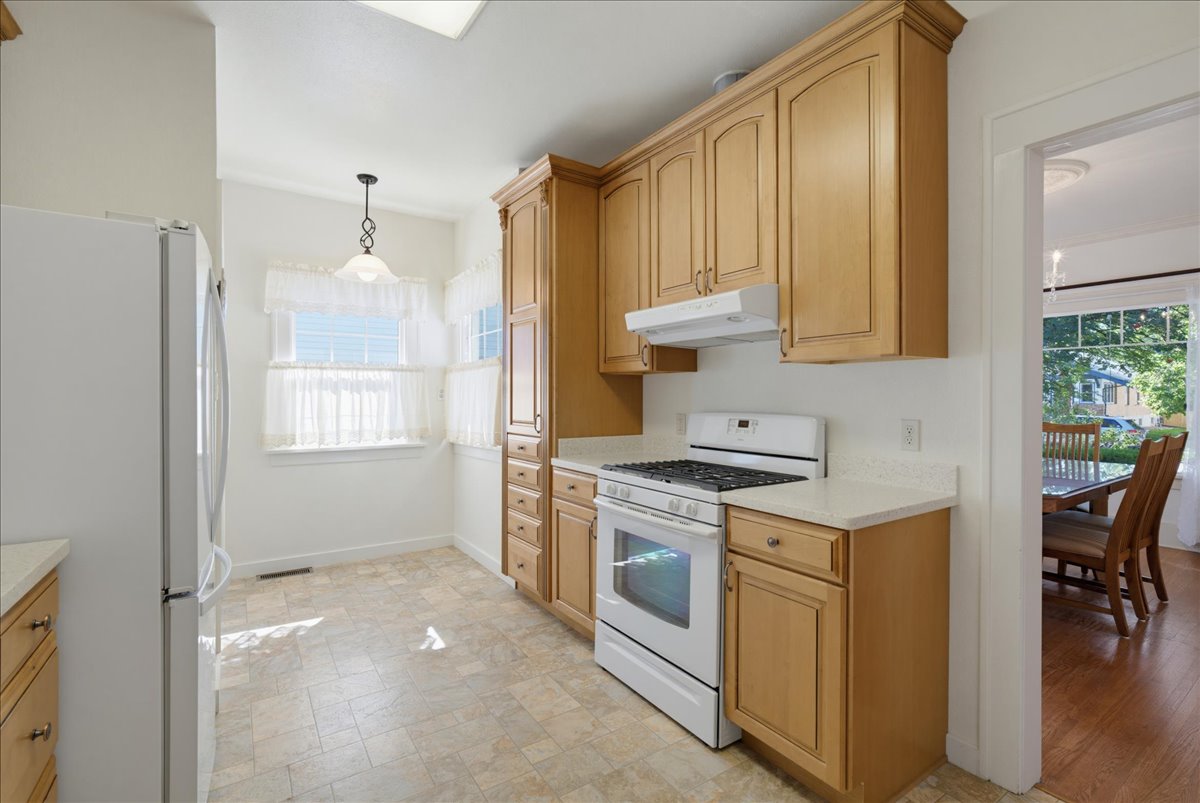 1921 4 Avenue N Property Photo 7