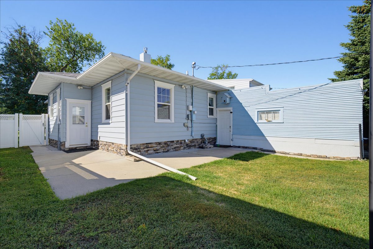 1921 4 Avenue N Property Photo 19