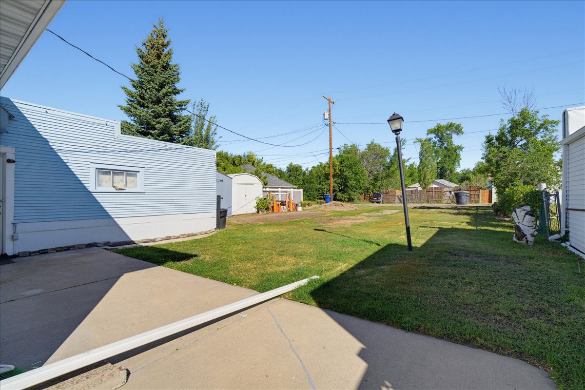 1921 4 Avenue N Property Photo 20