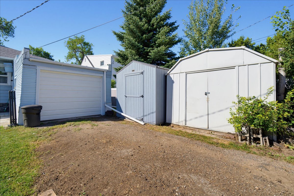 1921 4 Avenue N Property Photo 21