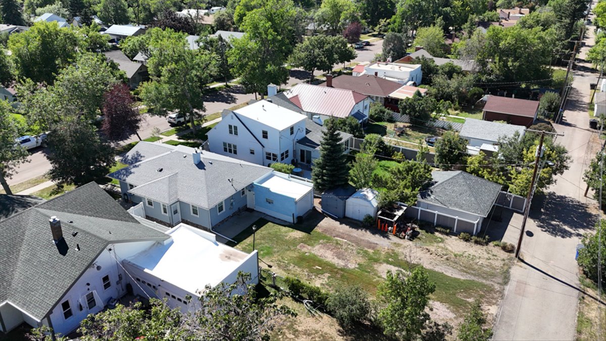 1921 4 Avenue N Property Photo 24