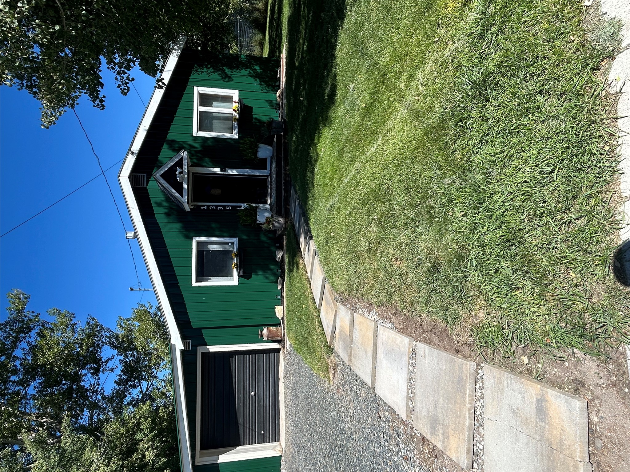 1335 Evans Avenue Property Photo 1