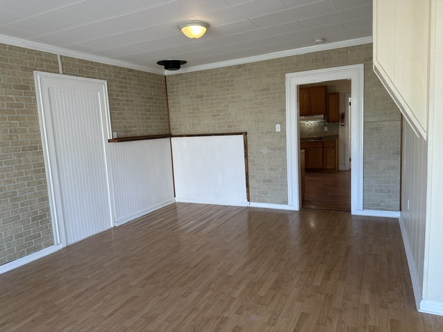 312 E 1st Street Property Photo 4