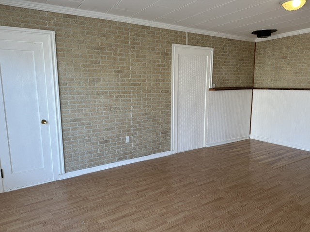 312 E 1st Street Property Photo 5
