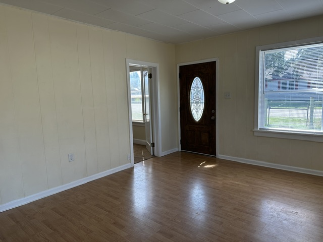312 E 1st Street Property Photo 6