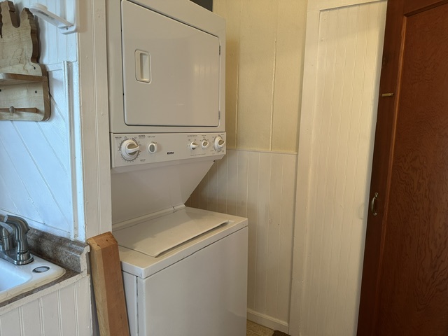 312 E 1st Street Property Photo 26