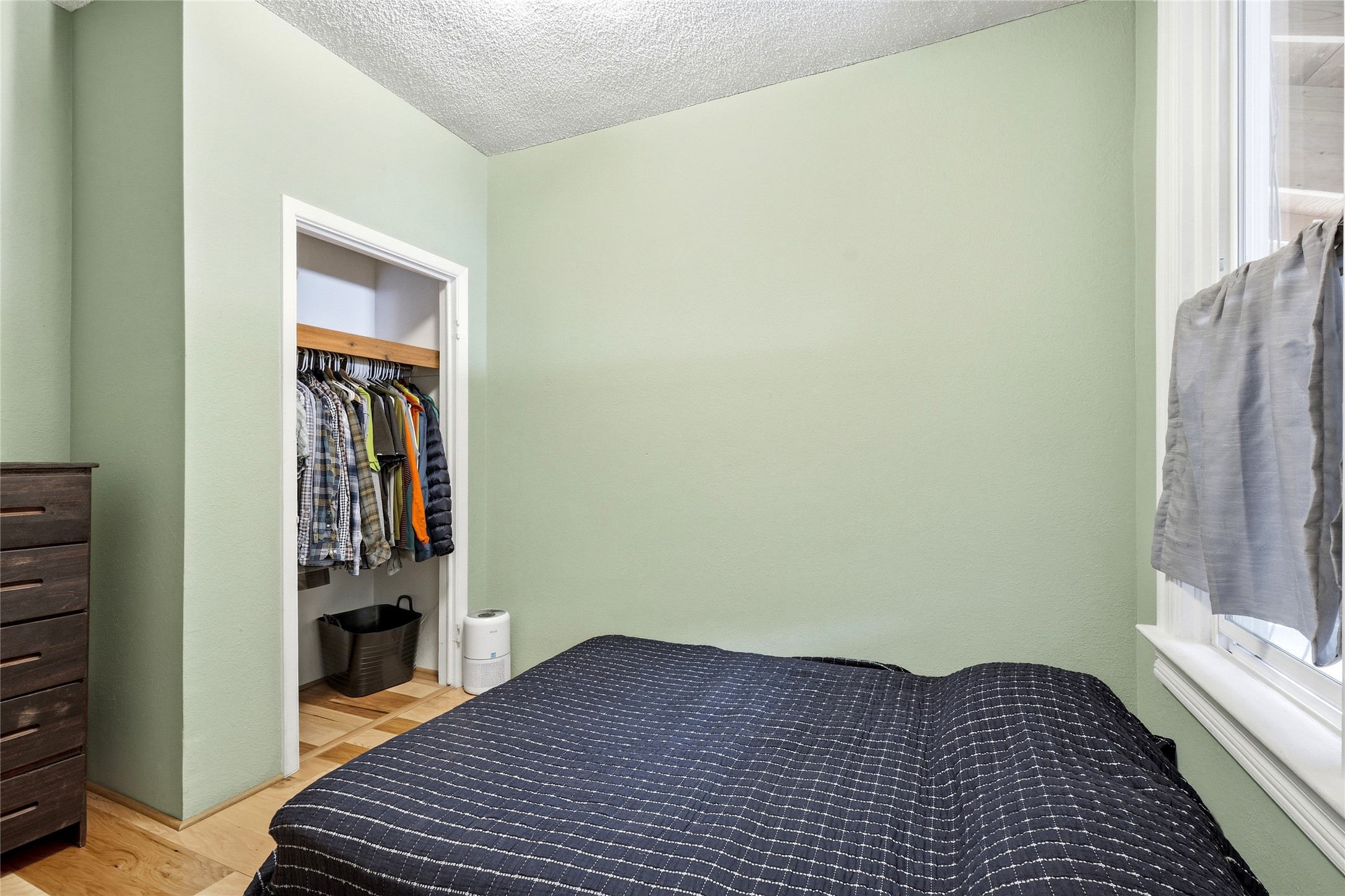 327 3rd Street E Property Photo 12