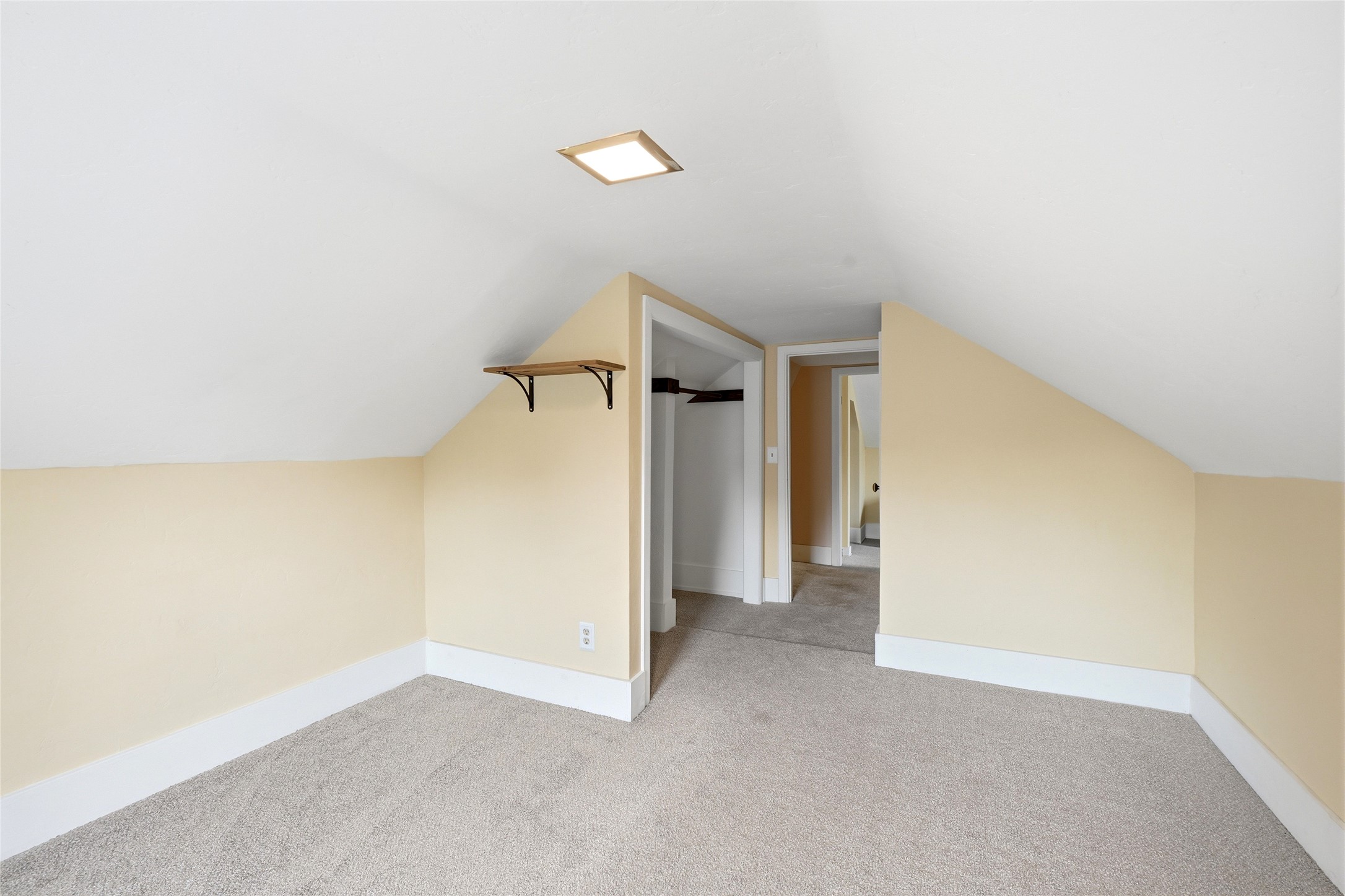 327 3rd Street E Property Photo 24