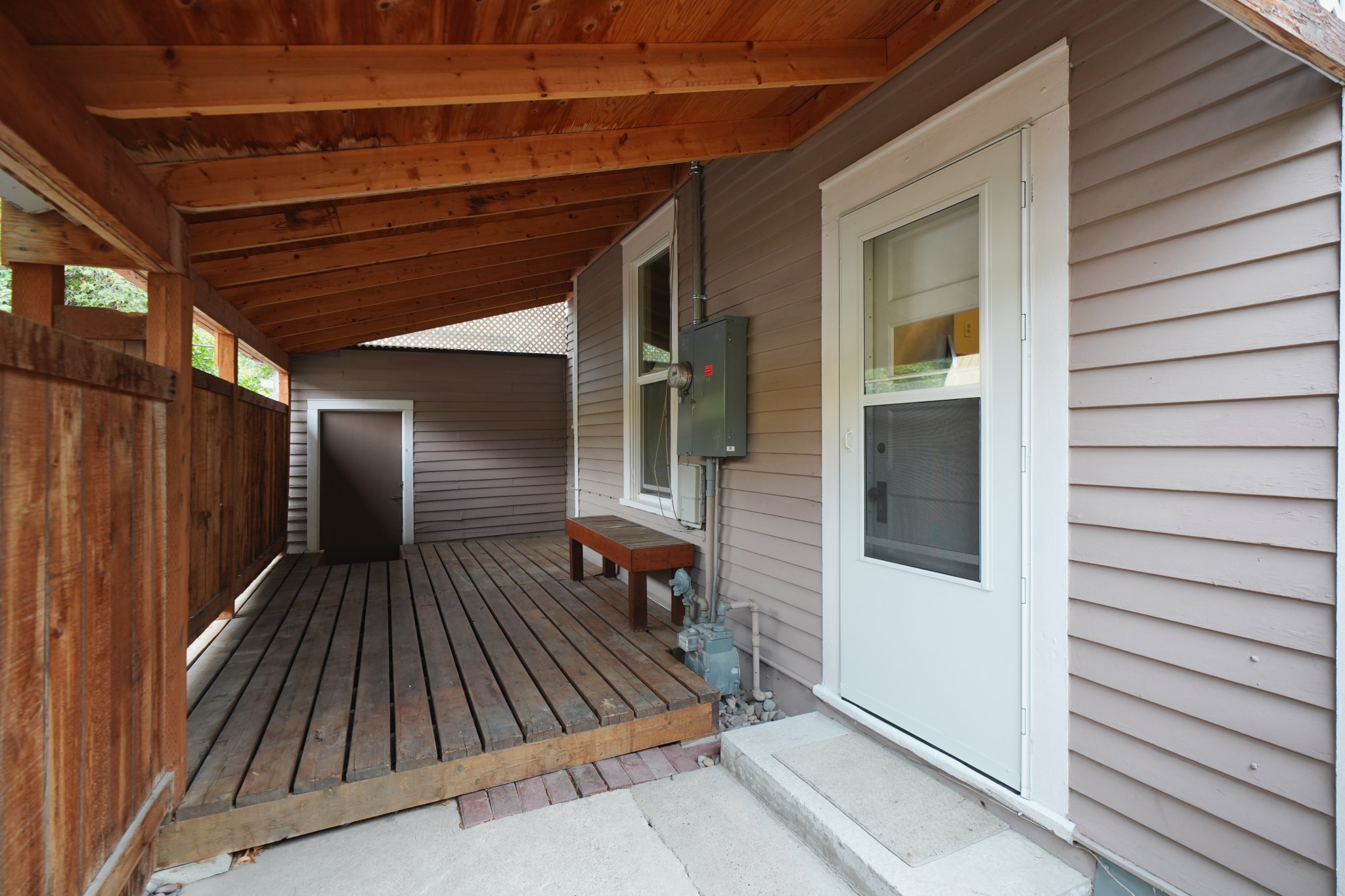 327 3rd Street E Property Photo 27