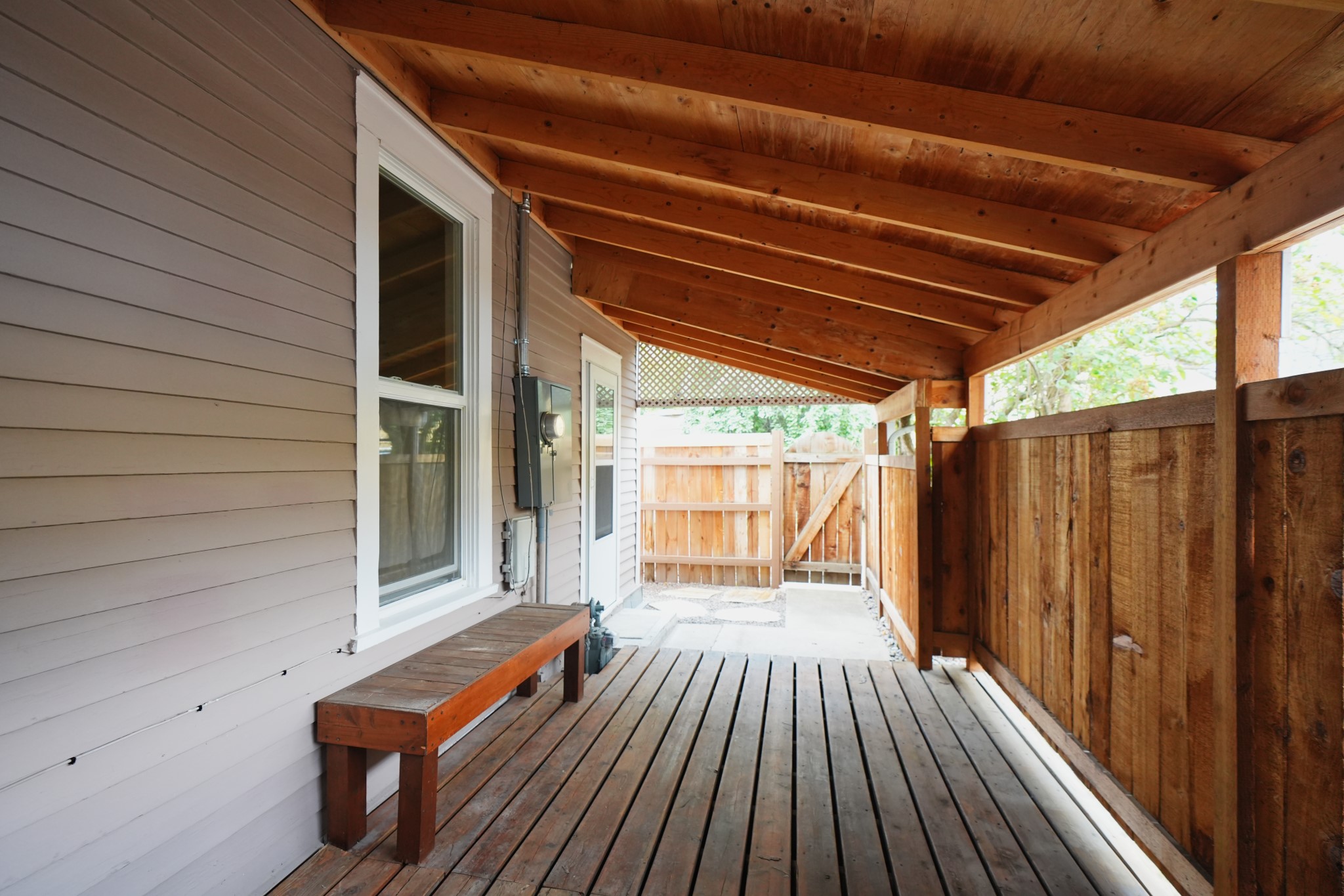 327 3rd Street E Property Photo 28