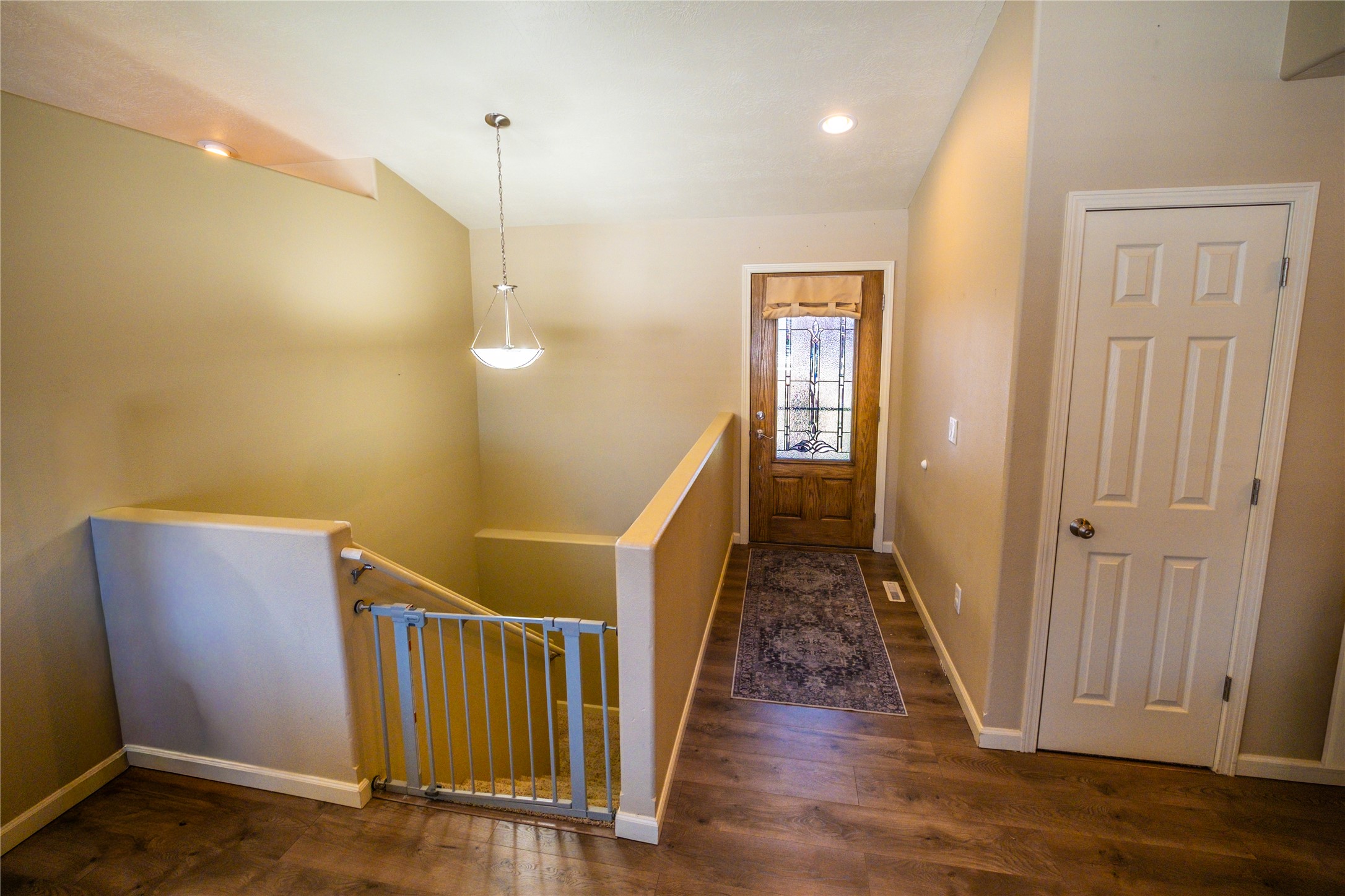 1009 38th Avenue Ne Property Photo 9