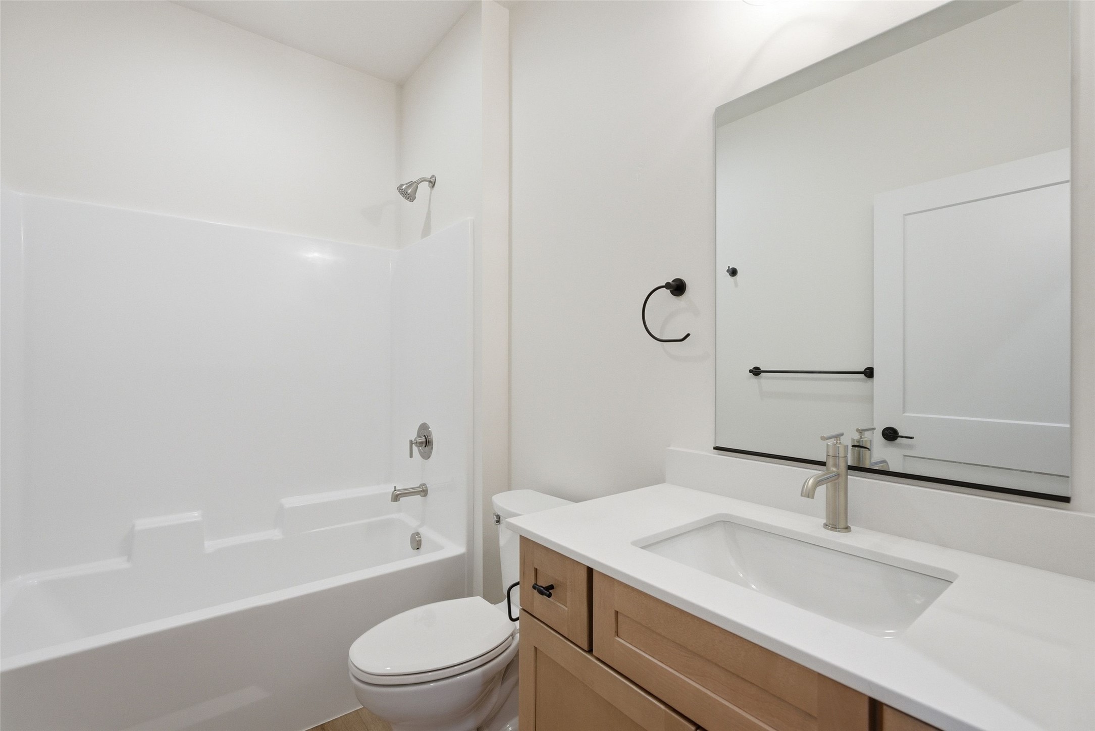 3990 Camden Street B Property Photo 9