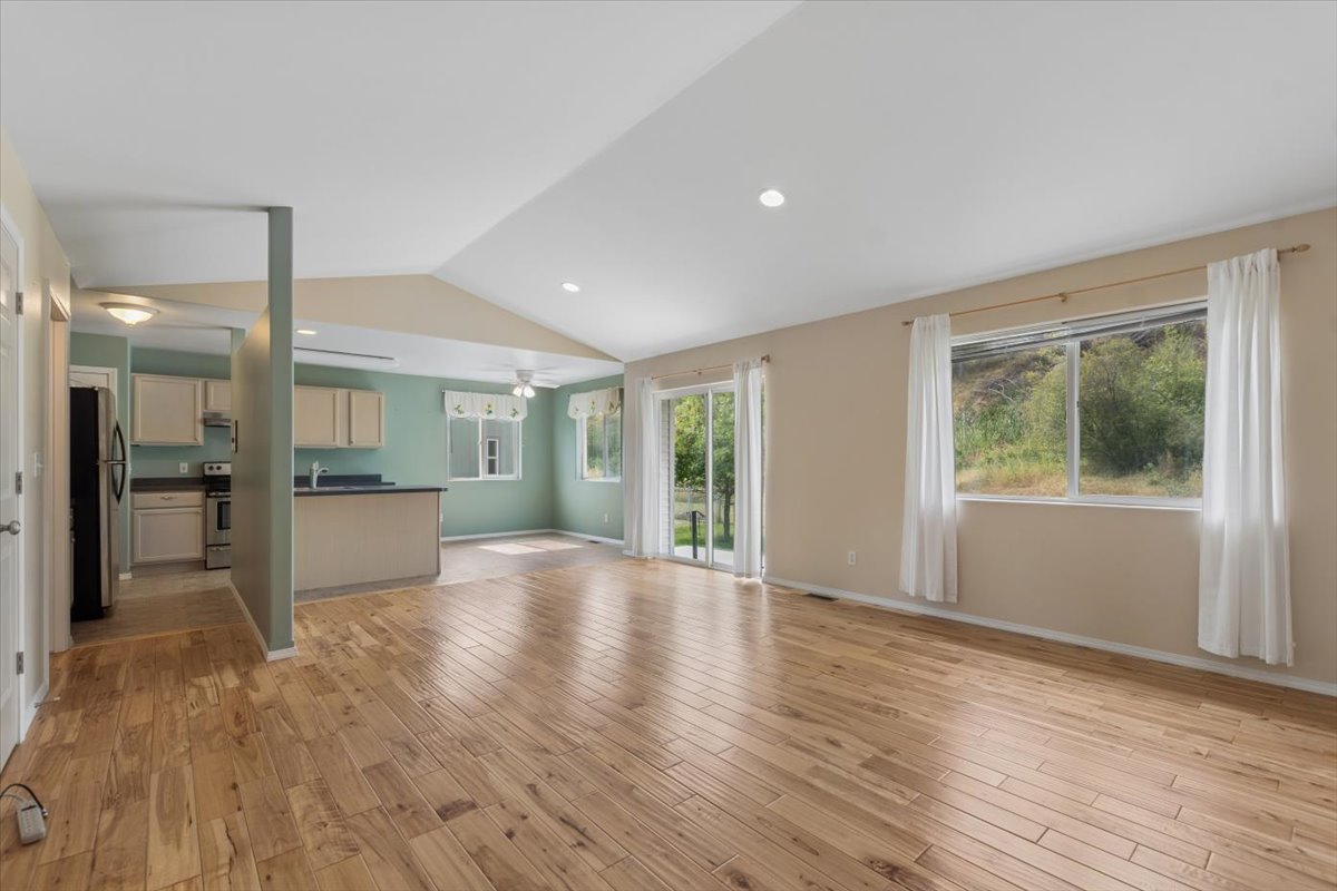 141 W Nicklaus Avenue Property Photo 9