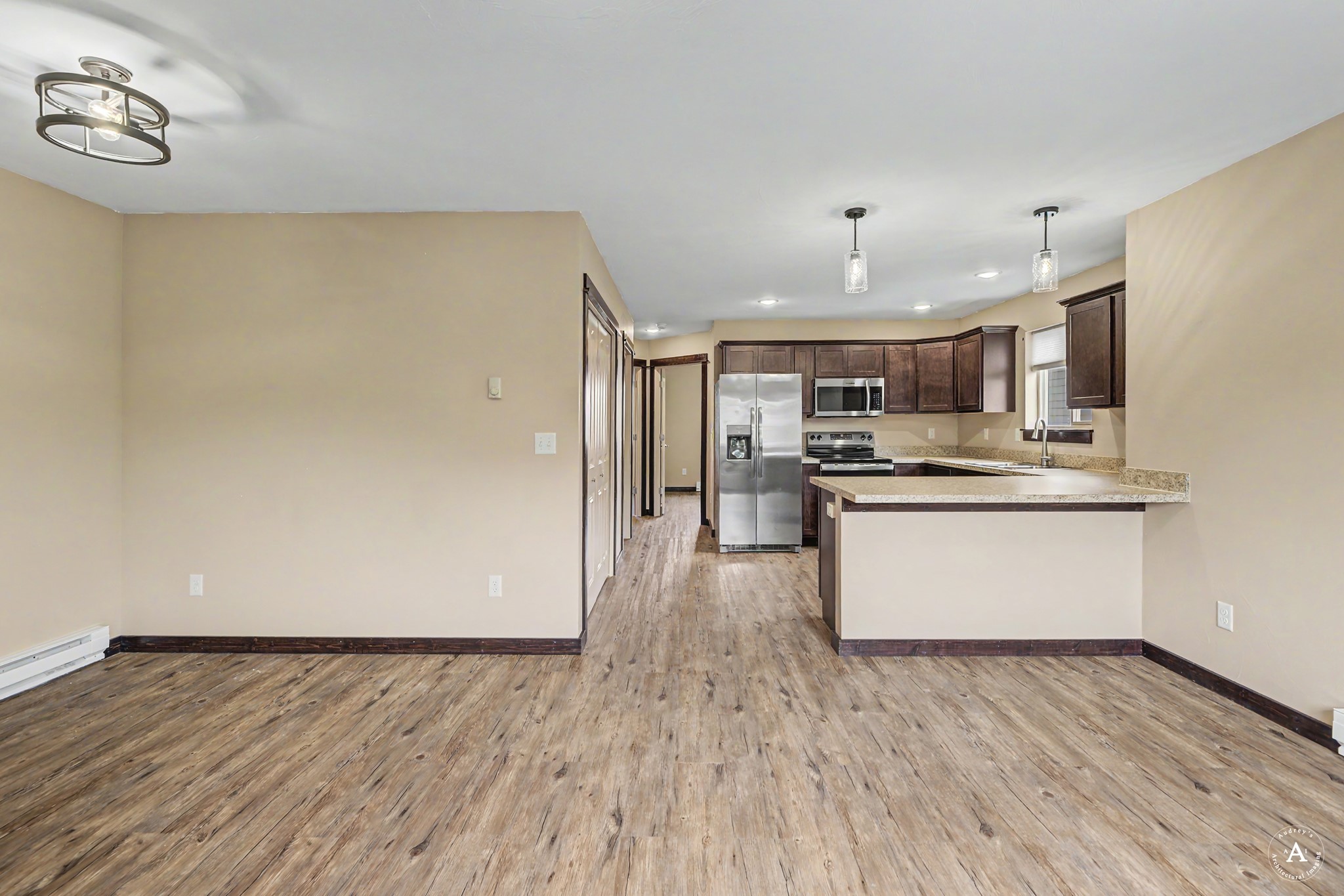 2872 Overlook Boulevard Property Photo 7