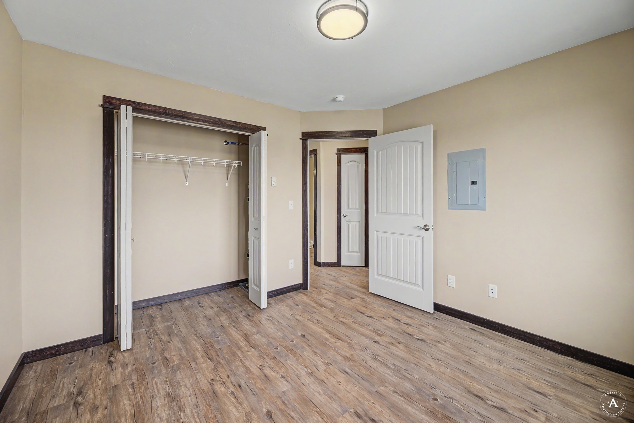 2872 Overlook Boulevard Property Photo 13