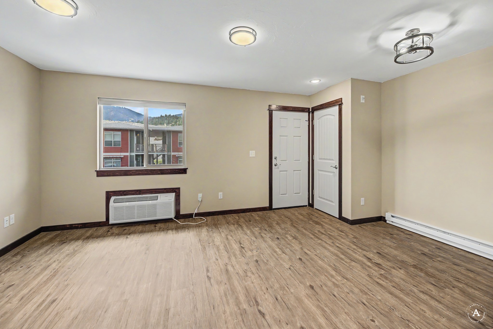 2872 Overlook Boulevard Property Photo 17