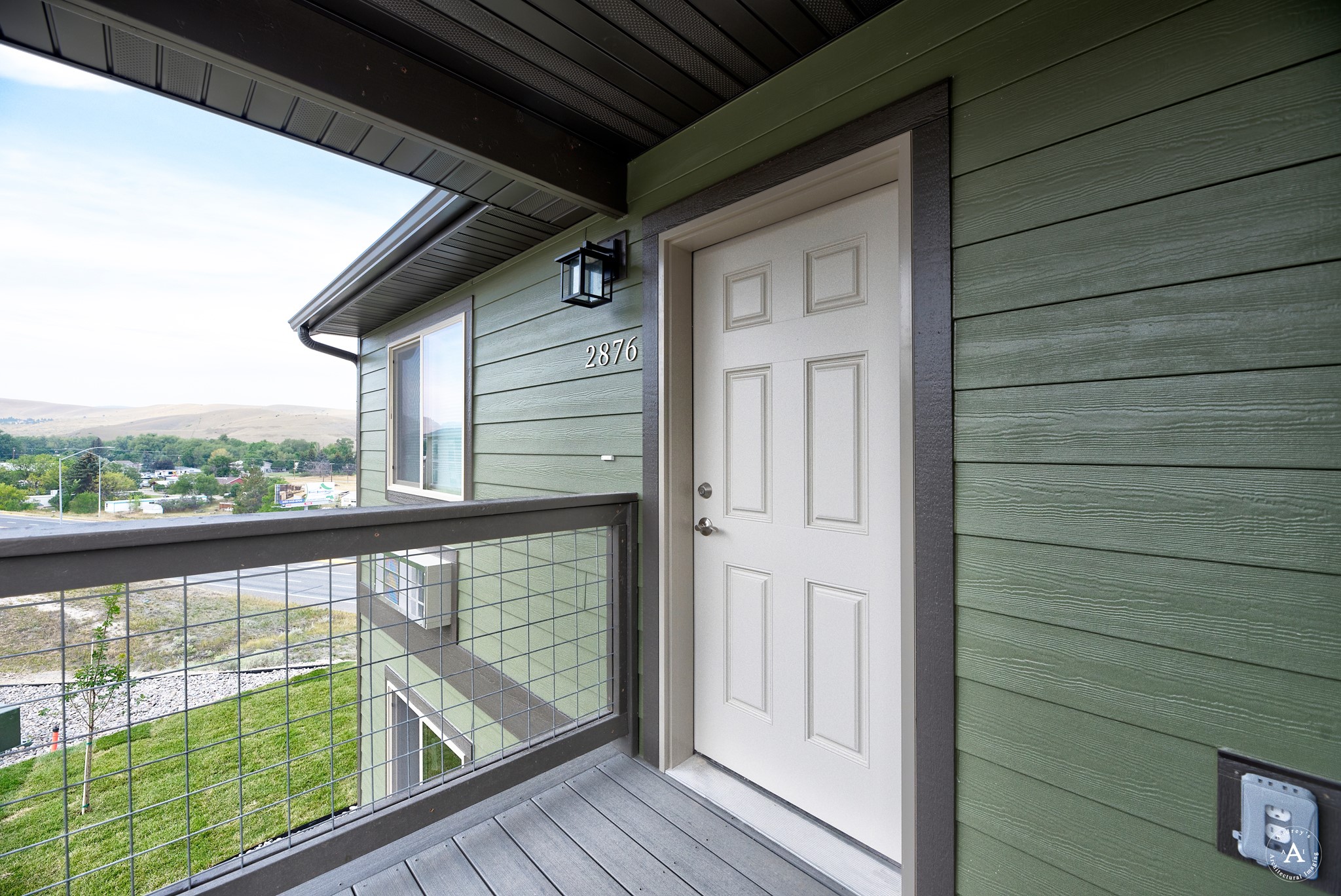 2876 Overlook Boulevard Property Photo 1
