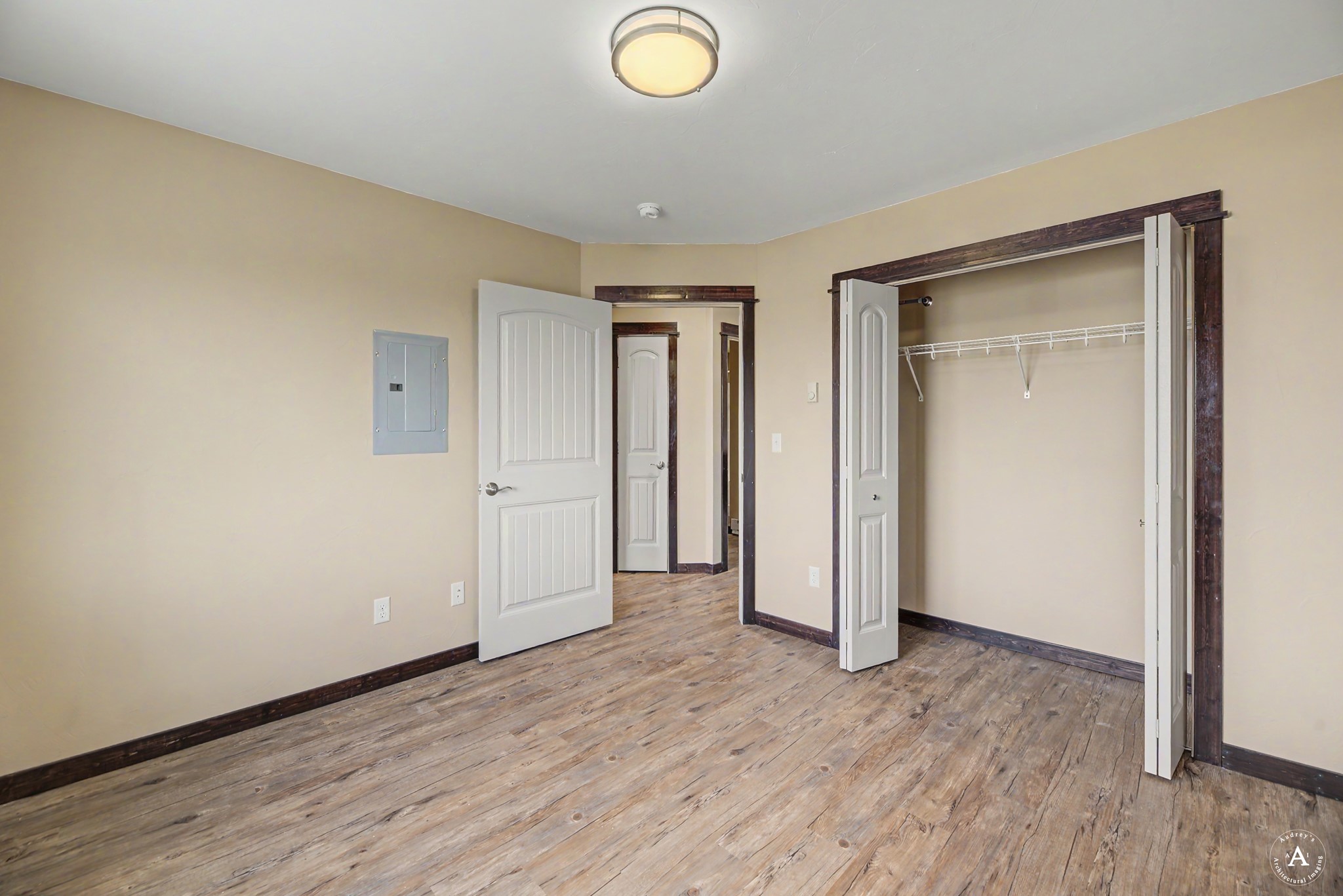 2876 Overlook Boulevard Property Photo 14
